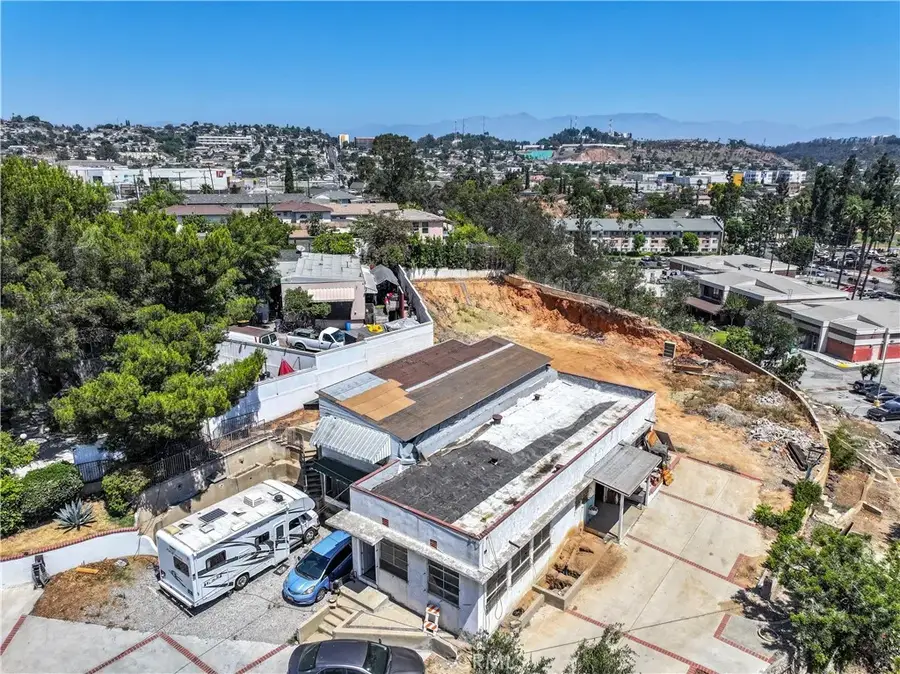 114 N Bonnie Beach Place, East Los Angeles, CA 90063 - Image #3