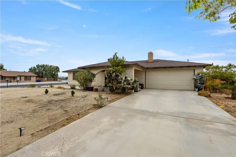 16226 Brookfield Drive, Victorville, CA 92394 - Image #2