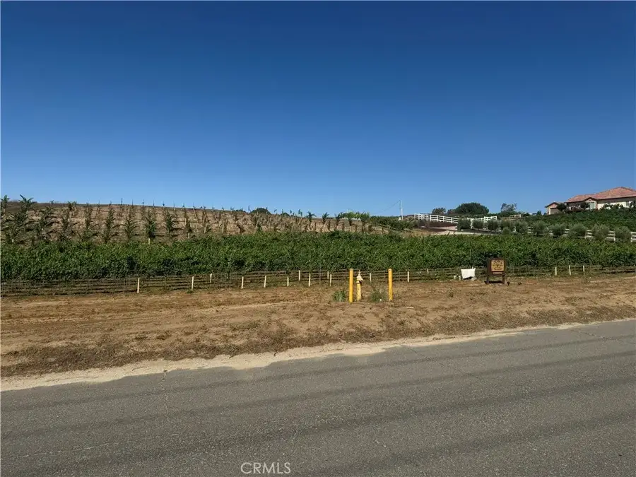 36191 Summit Cr, Temecula, CA 92592 - Image #2