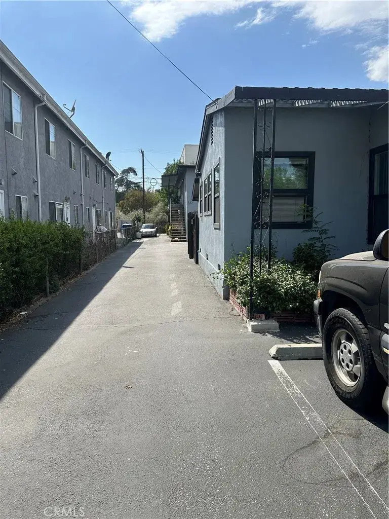 250 S Avenue 55 #4, Los Angeles, CA 90042 - Image #2