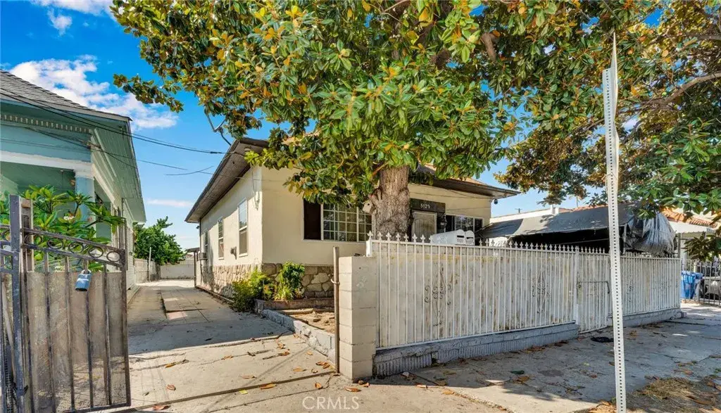 5123 S San Pedro St, Los Angeles, CA 90011 - Image #1