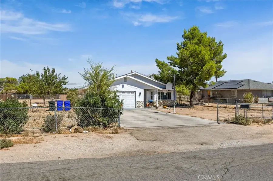 21928 Isatis Avenue, Apple Valley, CA 92307 - Image #3