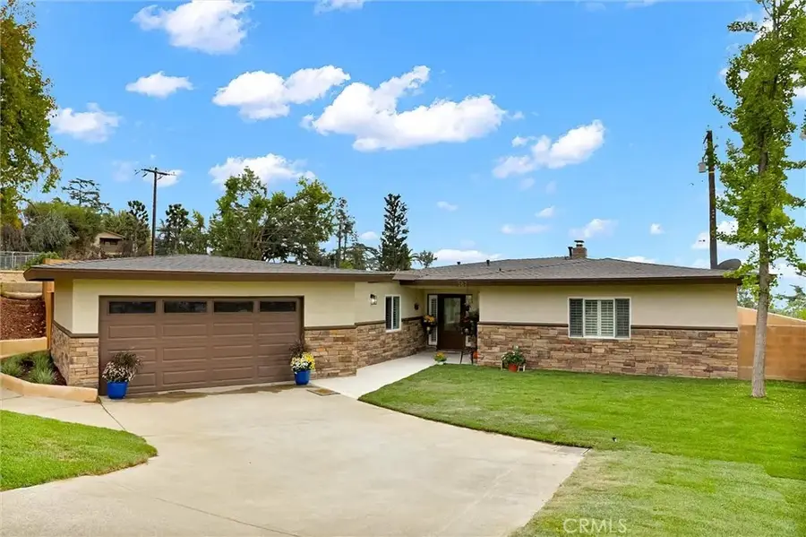 382 Alta Pine, Altadena, CA 91001 - Image #2