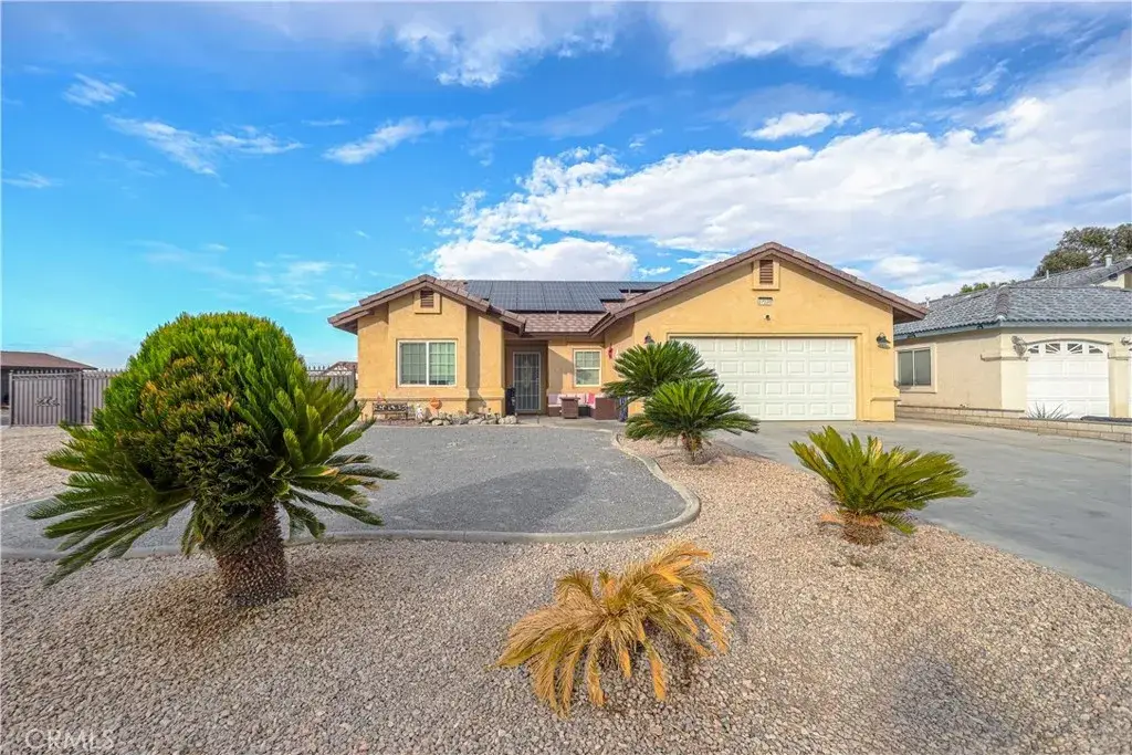 27220 Strawberry Lane, Helendale, CA 92342 - Image #1