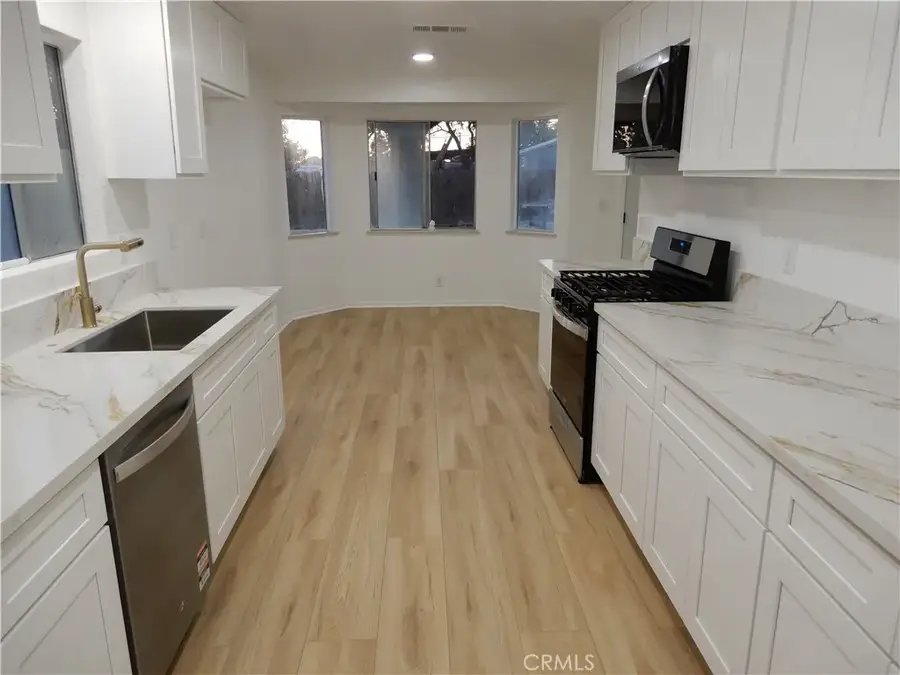 9756 Elm Avenue, Fontana, CA 92335 - Image #3