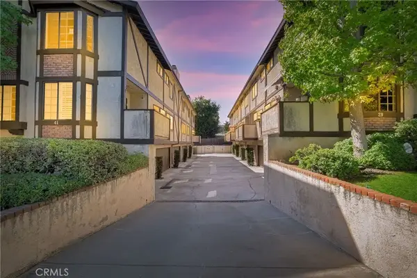 29 S Vinedo Avenue #4, Pasadena, CA 91107