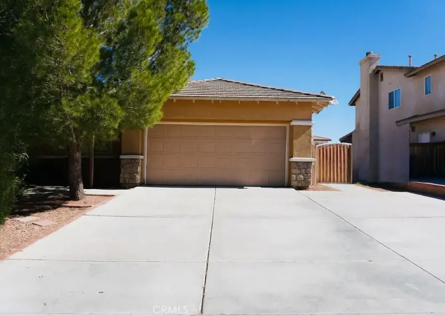 15023 Henderson, Adelanto, CA 92301 - Image #2