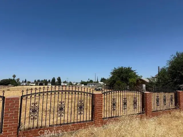 3207 N Valentine, Fresno, CA 93722 - Image #2