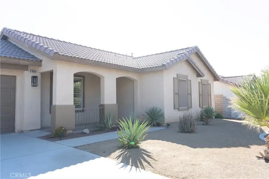 37650 Drexell Dr, Palm Desert, CA 92211 - Image #3