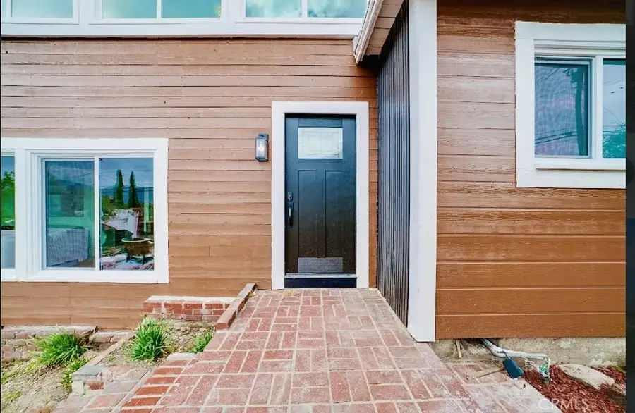 2423 Rockdell, La Crescenta, CA 91214 - Image #3