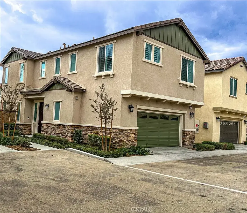 16281 Castello Lane #2, Fontana, CA 92336 - Image #1