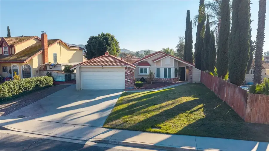 14045 Parkwood, Fontana, CA 92337 - Image #2