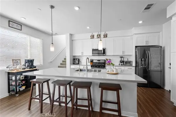 1457 E Laurelwood, San Bernardino, CA 92408