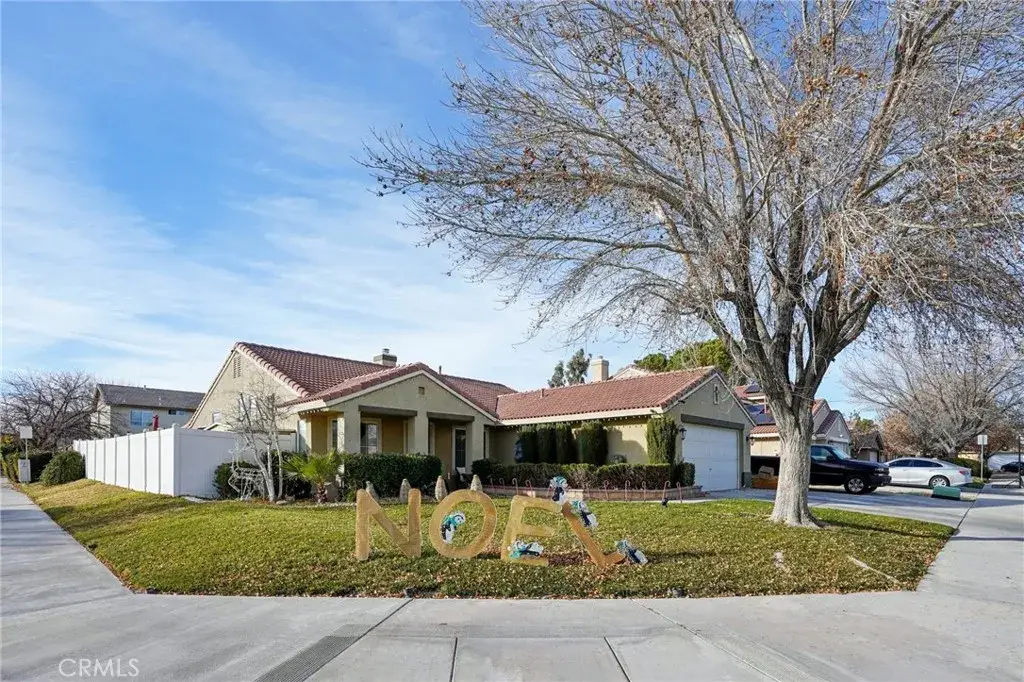 44731 Ravencrest, Lancaster, CA 93536 - Image #1