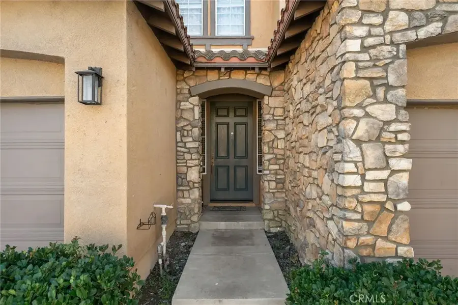 12 Plaza Avila, Lake Elsinore, CA 92532 - Image #2