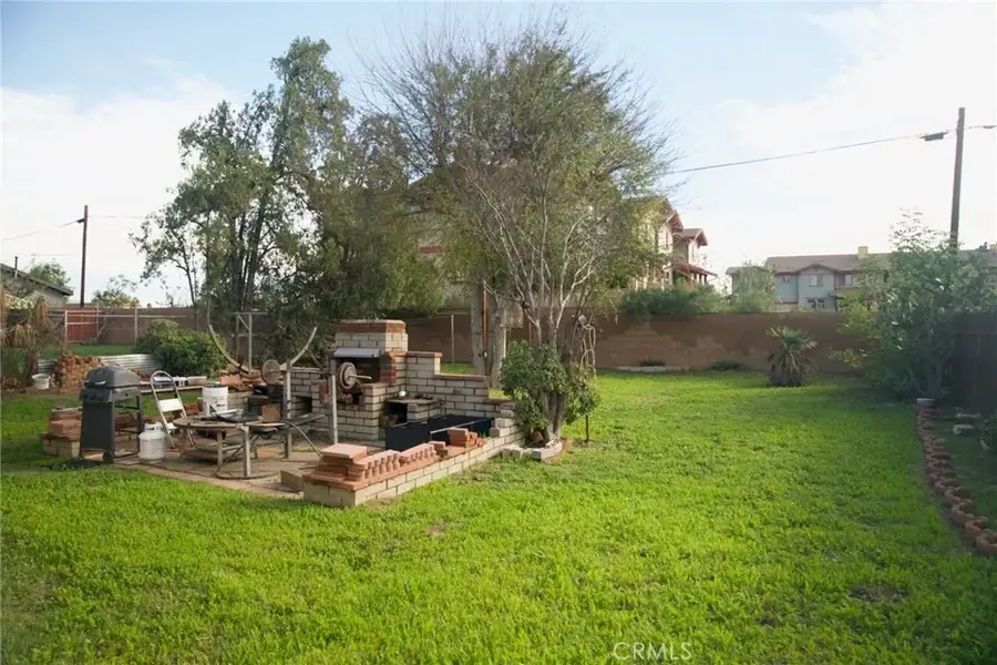16823 Fontlee Lane, Fontana, CA 92335 - Image #2