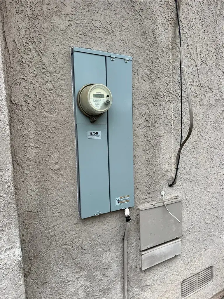 28261 Cornus Court, Highland, CA 92346 - Image #3