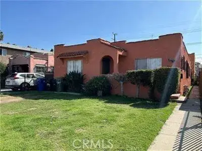 5302 S Manhattan, Los Angeles, CA 90062