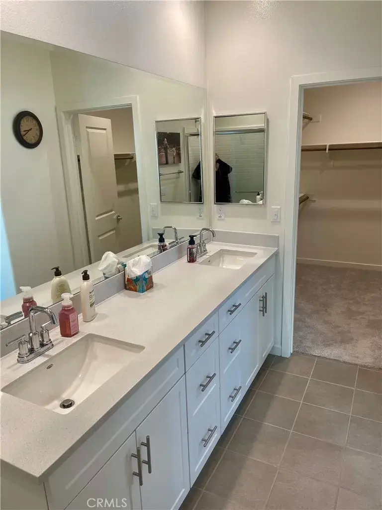 16040 Jamie Lane #8, Fontana, CA 92336 - Image #3