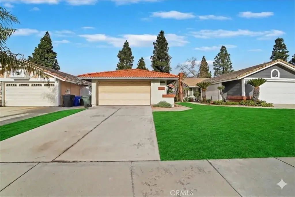 14502 Hillcrest Dr, Fontana, CA 92337 - Image #1