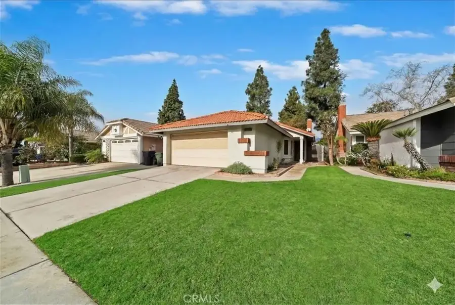 14502 Hillcrest Dr, Fontana, CA 92337 - Image #3