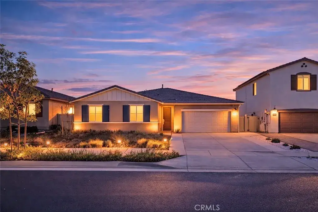 1001 Pomelo Ave., Redlands, CA 92374 - #1