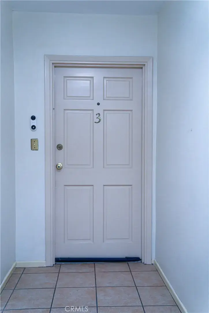 1045 S Bedford #3, Los Angeles, CA 90035 - Image #2