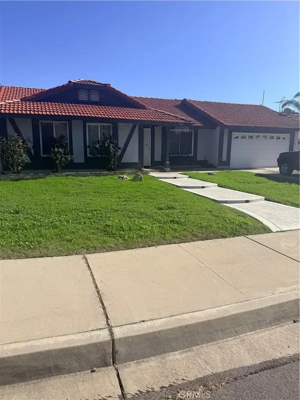 909 S Vine Avenue, Bloomington, CA 92316