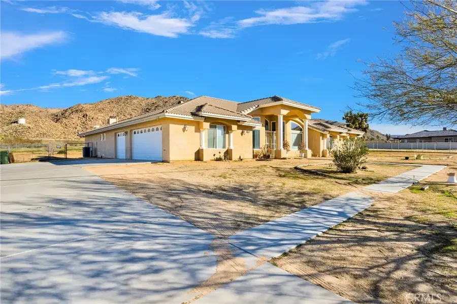 24040 Cuyama, Apple Valley, CA 92307 - Image #3
