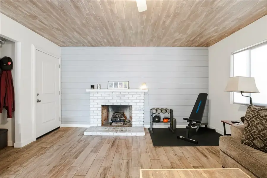 207 E Morningside Street, Long Beach, CA 90805 - #3