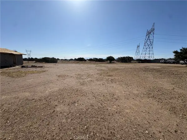 10717 Muscatel, Oak Hills, CA 92344