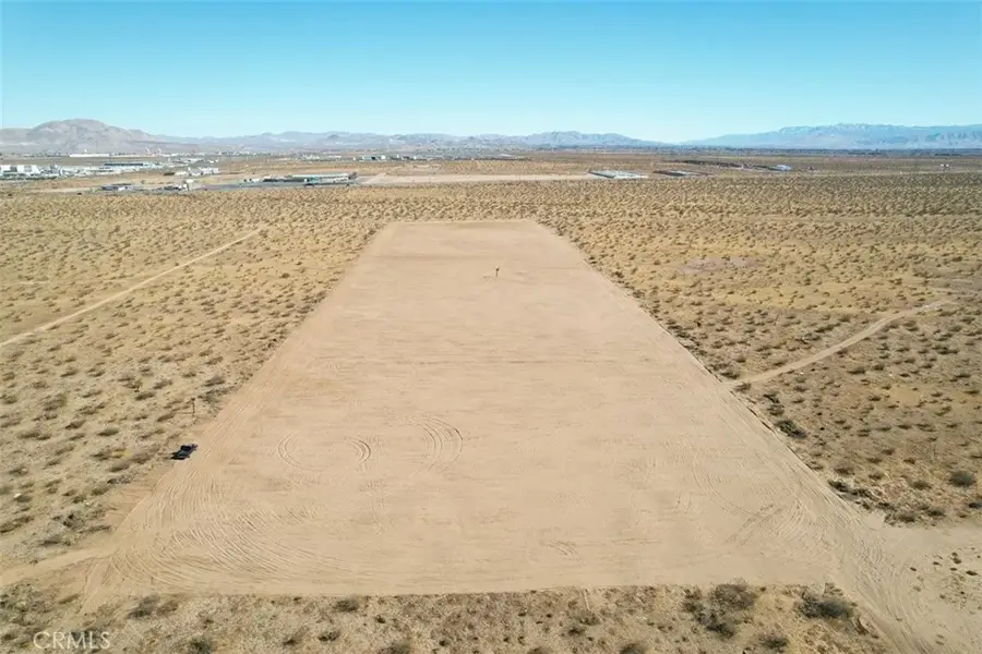 7 Jonathan St, Adelanto, CA 92301 - #3