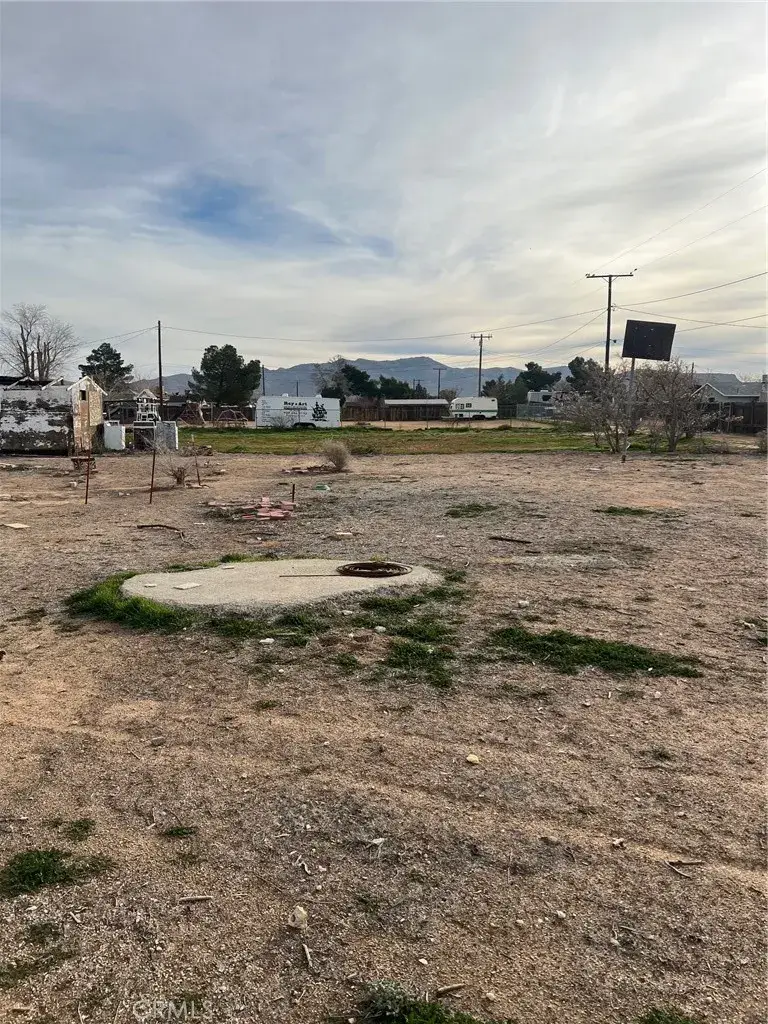 21865 Fox, Apple Valley, CA 92307 - Image #2