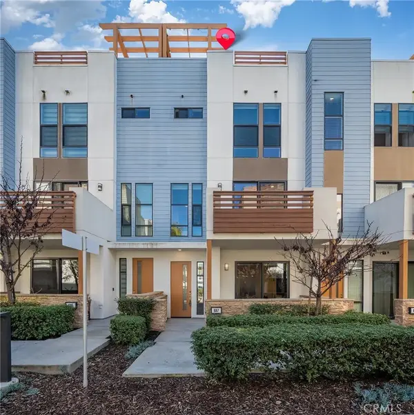 687 Doheny, Costa Mesa, CA 92627