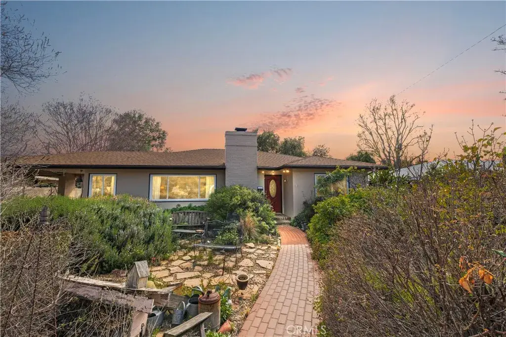 754 W 9th, Claremont, CA 91711 - #1