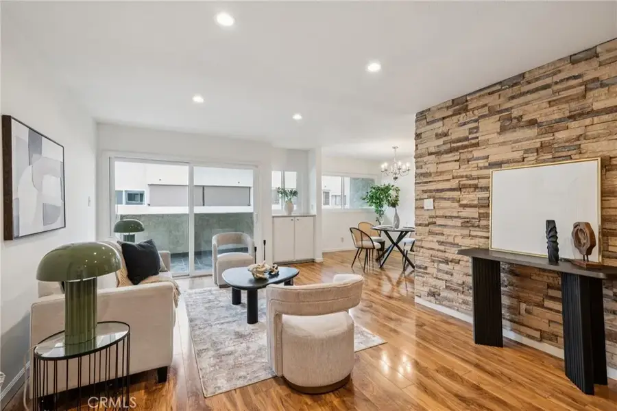 125 S Sierra Madre #215, Pasadena, CA 91107 - #2