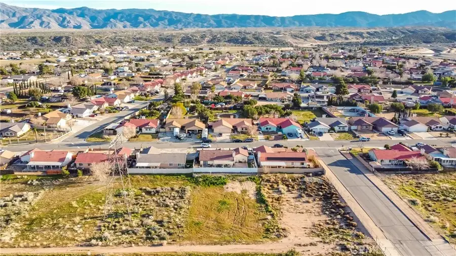 15634 Via Cartagena, Hesperia, CA 92345 - #3