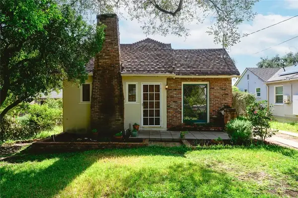 2038 Oakwood Street, Pasadena, CA 91104