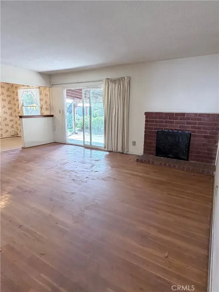 11251 Dronfield, Pacoima, CA 91331 - #2