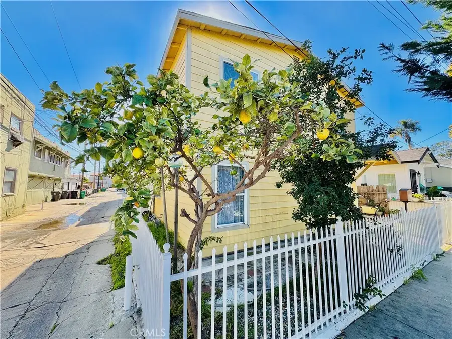 812 E 8th Street, Long Beach, CA 90813 - #3
