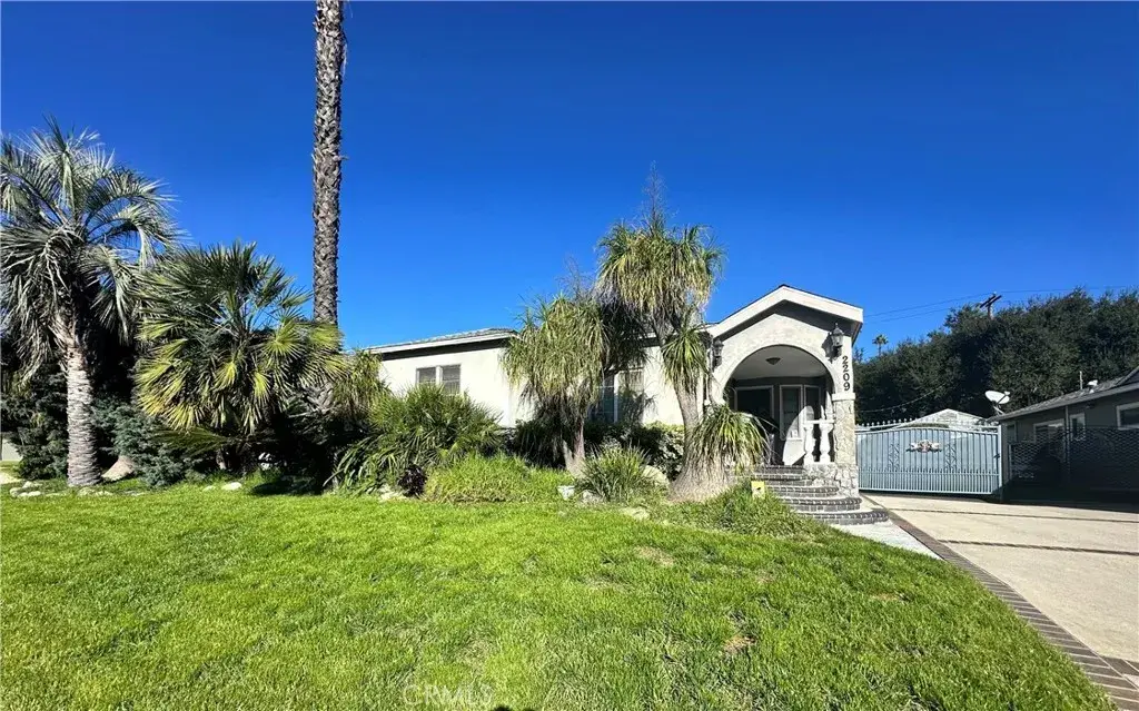 2209 Queensberry, Pasadena, CA 91104 - #1