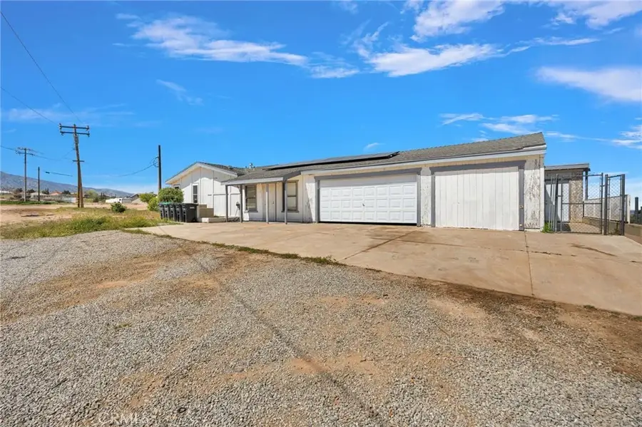 5332 Sundown Dr, Phelan, CA 92371 - #2