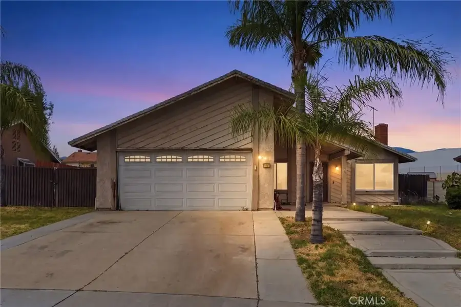 2047 E 7th, Ontario, CA 91764 - #2