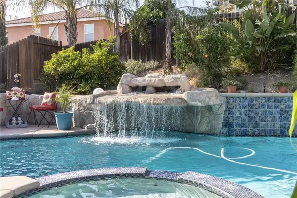 2168 Stonewood, Mentone, CA 92359