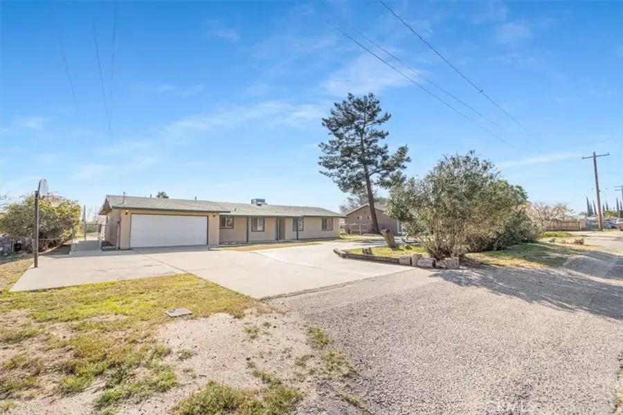 10401 Victor, Hesperia, CA 92345 - #2