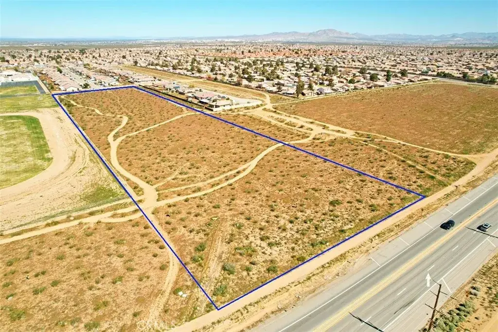 5 Palmdale, Adelanto, CA 92301 - #1