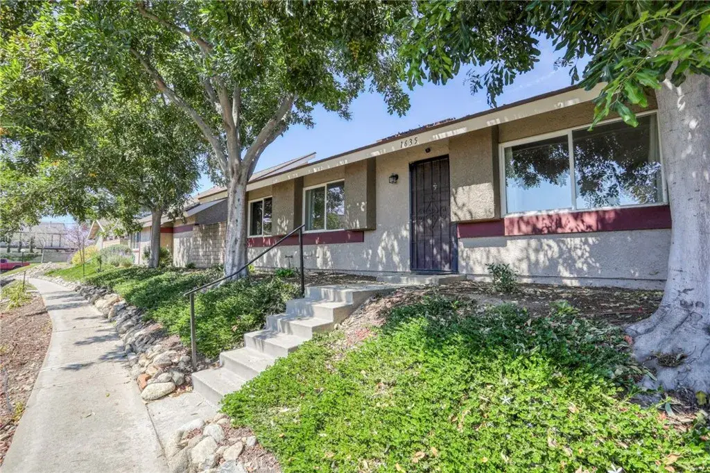 1635 Carmel Circle West, Upland, CA 91784 - #1