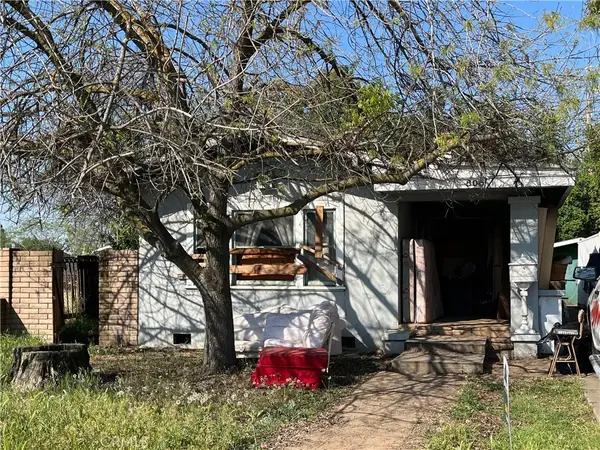 805 S Court Street, Visalia, CA 93277