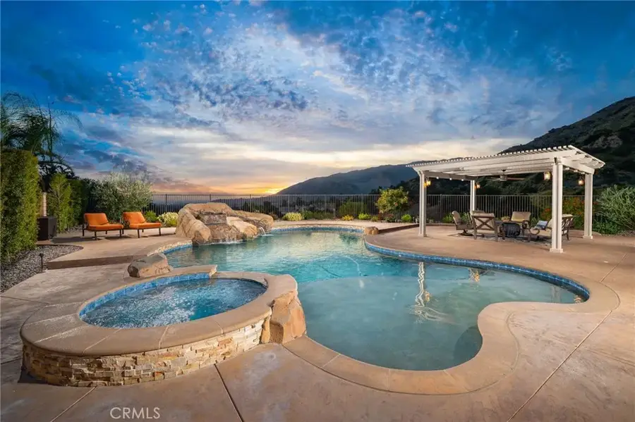 614 E Camellia Way, Azusa, CA 91702 - #3