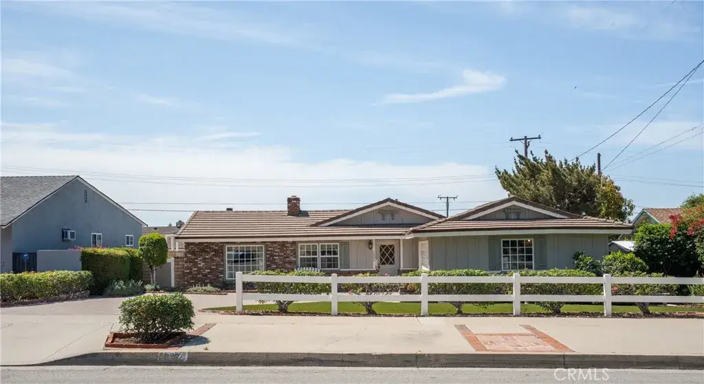 1002 E Leadora, Glendora, CA 91741 - #1